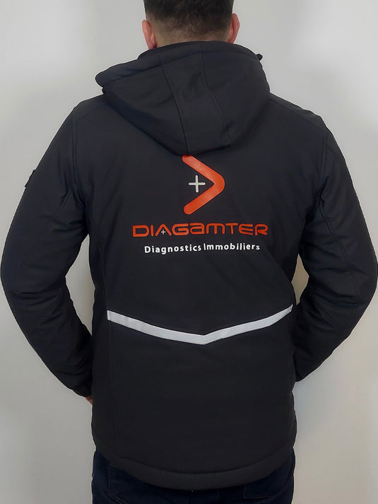 veste softshell déperlante imprimée au dos du logo Diagamter diagnostiqueur immobilier à La Baule 