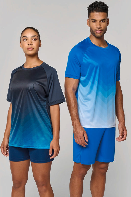 homme et femme en tenue de sport à personnaliser