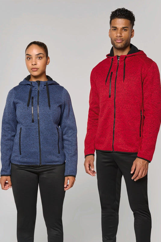 adhérents portant une sofsthell à personnaliser au logo du club